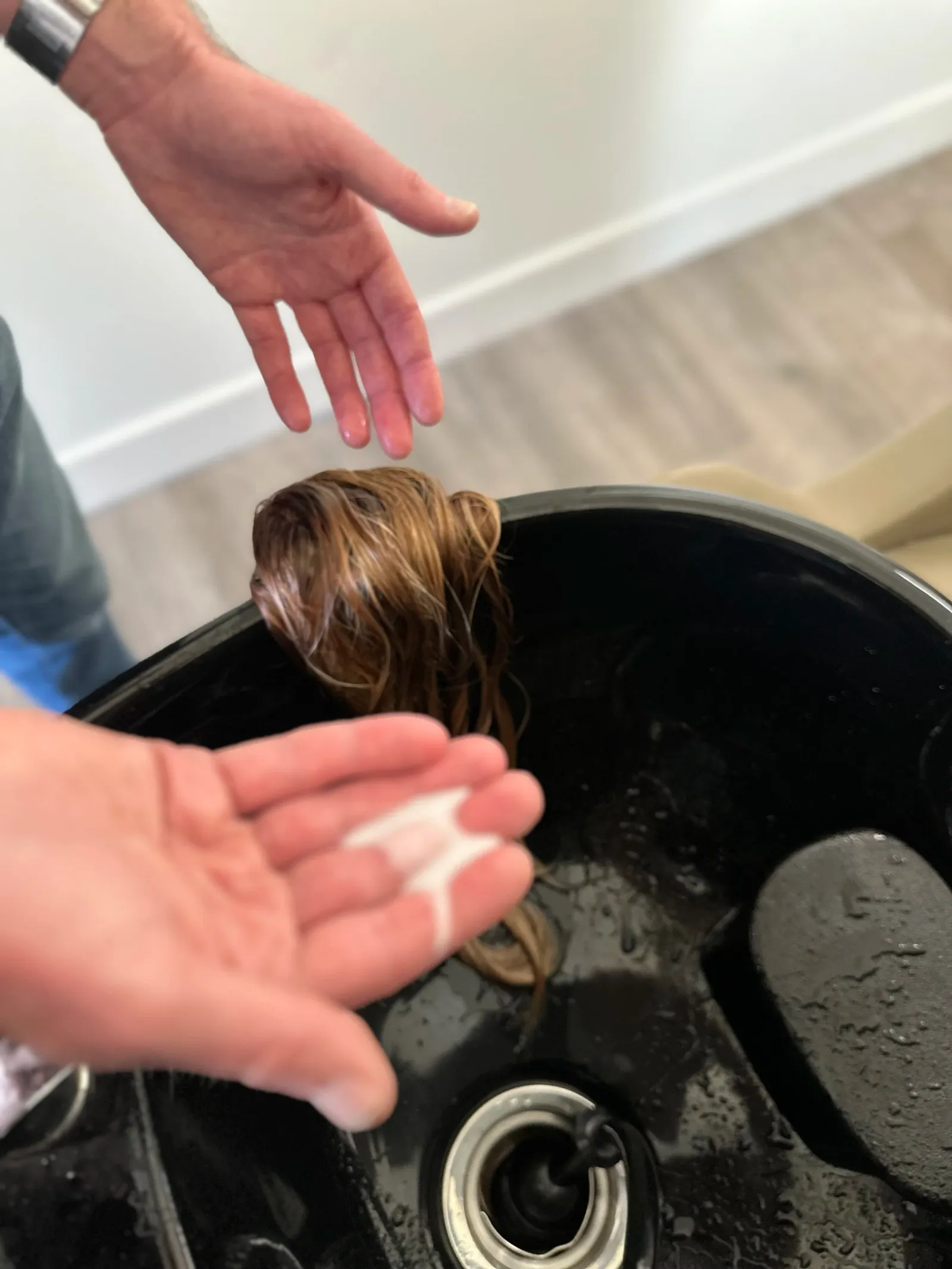 Add Shampoo 1